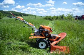 Utilaj multifunctional RURIS 7800CRT + roti cauciuc 4.00-8 + sistem de cosit 7800CRT 7 CP