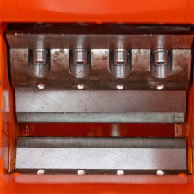 Tocator de crengi si resturi vegetale  RURIS STB 800 9 CP 