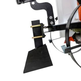 Dispozitiv de plantat si fertilizat cartofi